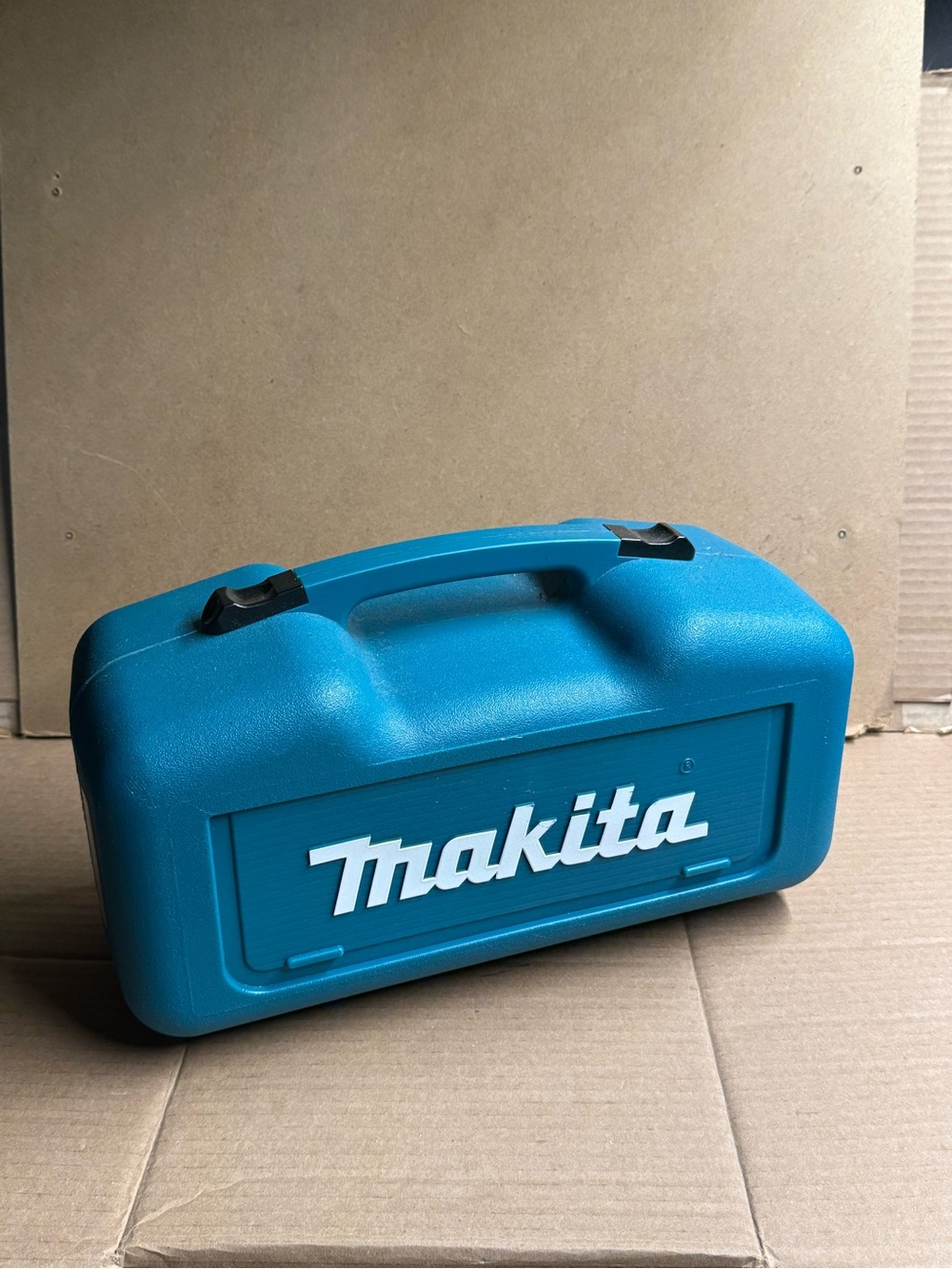 Makita Orbital Sander with Hard Case